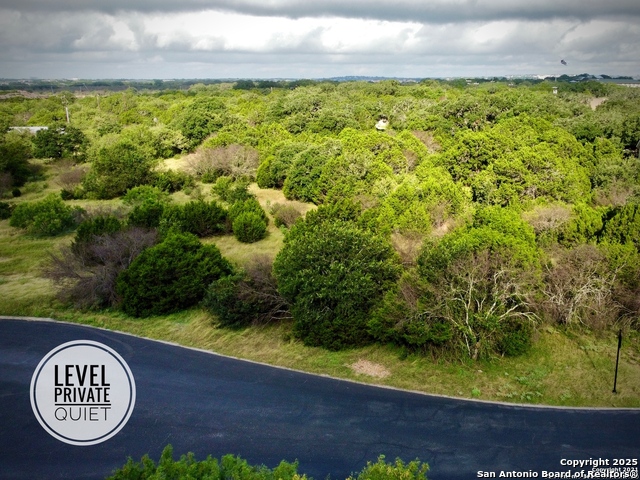 Listing photo id 5 for 23107 Angostura Blvd