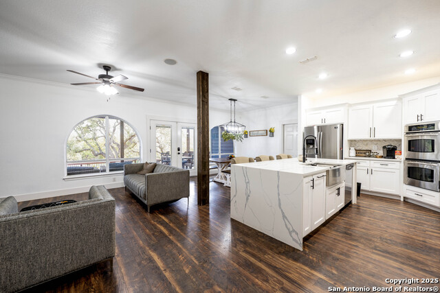 Image 10 of 24 For 835 Lookout