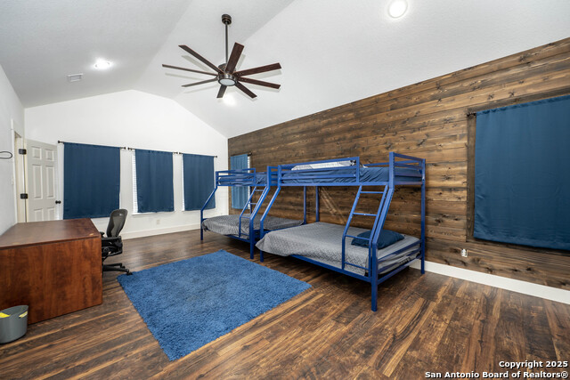 Image 17 of 24 For 835 Lookout