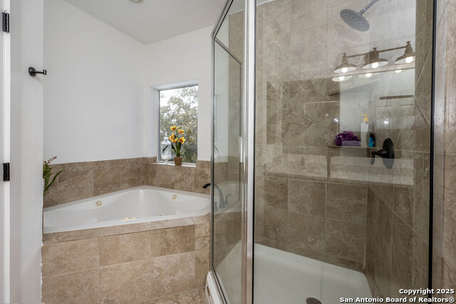 Image 19 of 24 For 835 Lookout