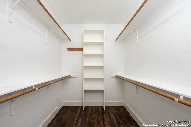 Image 20 of 24 For 835 Lookout