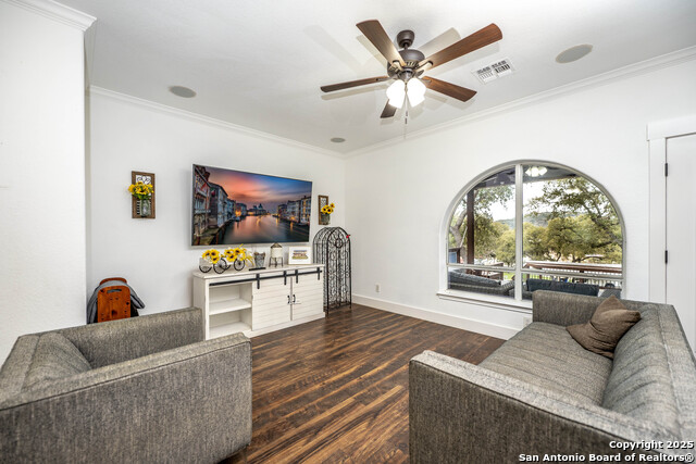 Image 9 of 24 For 835 Lookout