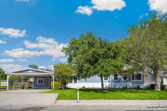 Listing photo id 0 for 2802 Irwin  