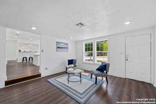 Listing photo id 19 for 2802 Irwin  