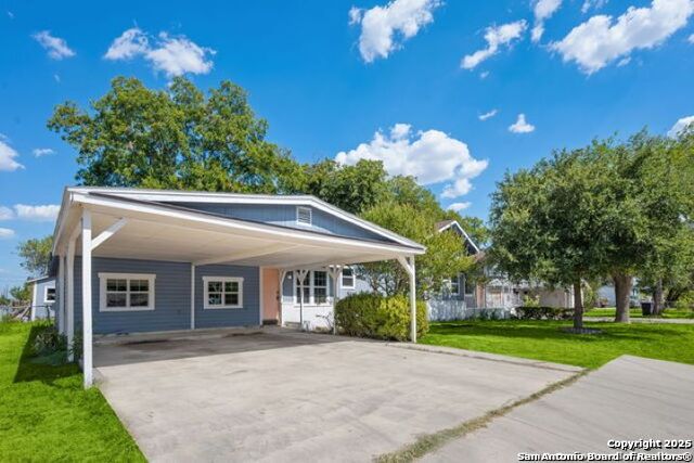 Listing photo id 1 for 2802 Irwin  