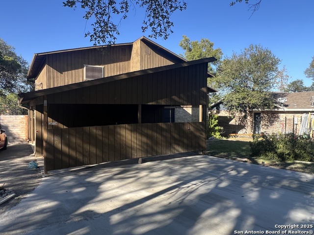 Image 2 of 16 For 960 Canyon Drive