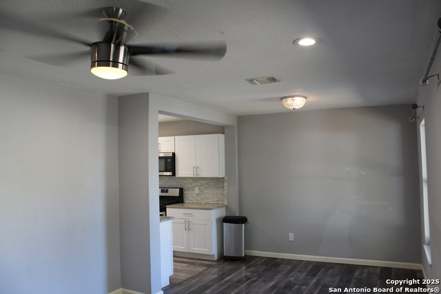 Image 18 of 20 For 106 Cliffwood