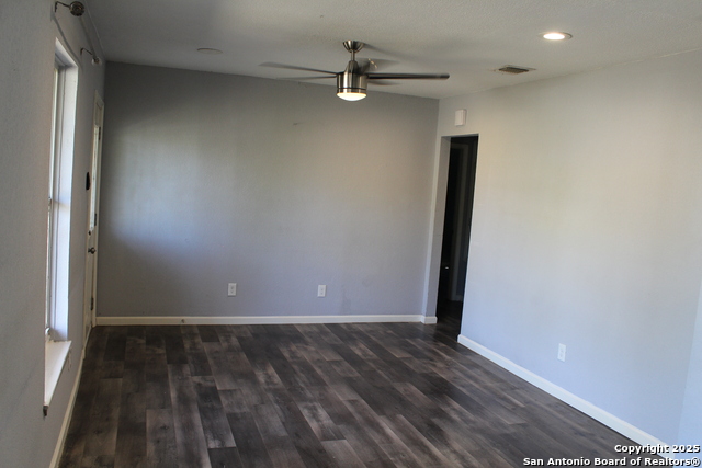 Image 5 of 20 For 106 Cliffwood