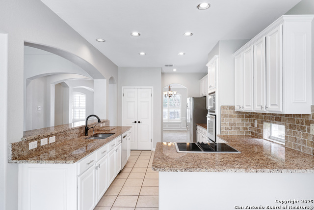 Image 11 of 37 For 19510 Battle Oak