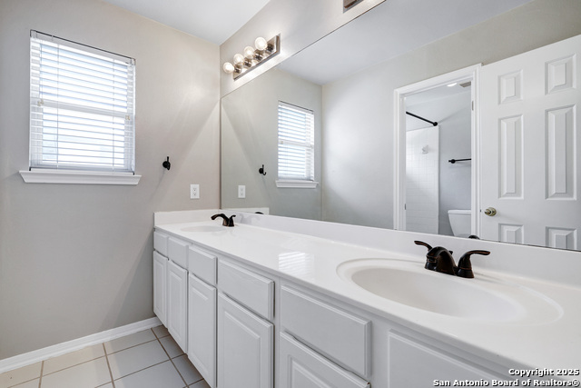 Image 19 of 37 For 19510 Battle Oak