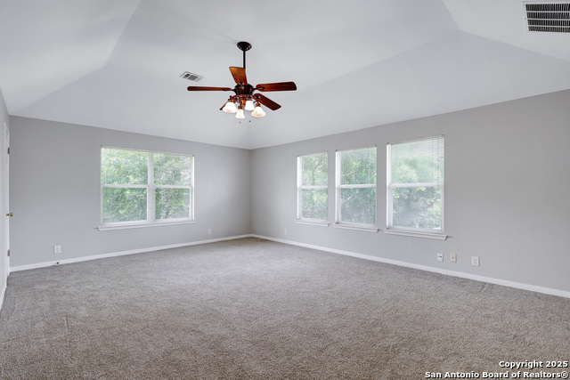 Image 23 of 37 For 19510 Battle Oak