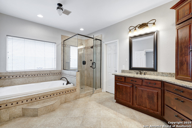 Image 26 of 37 For 19510 Battle Oak