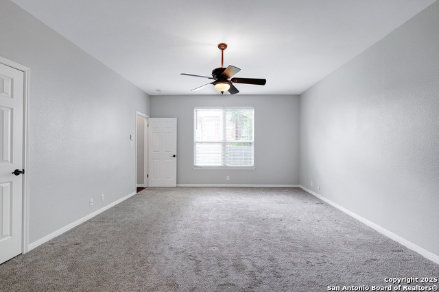 Image 28 of 37 For 19510 Battle Oak