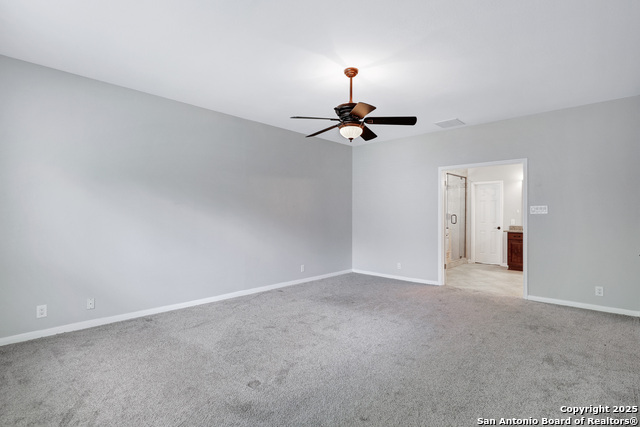 Image 29 of 37 For 19510 Battle Oak