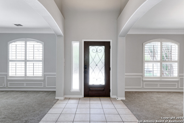 Image 3 of 37 For 19510 Battle Oak