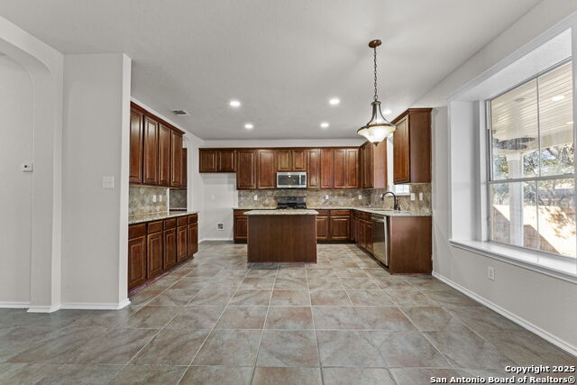 Image 15 of 40 For 338 Perch Mdw