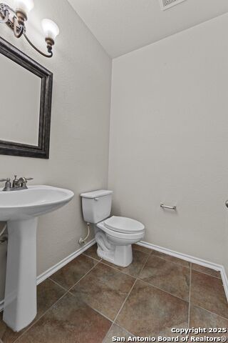 Image 37 of 40 For 338 Perch Mdw