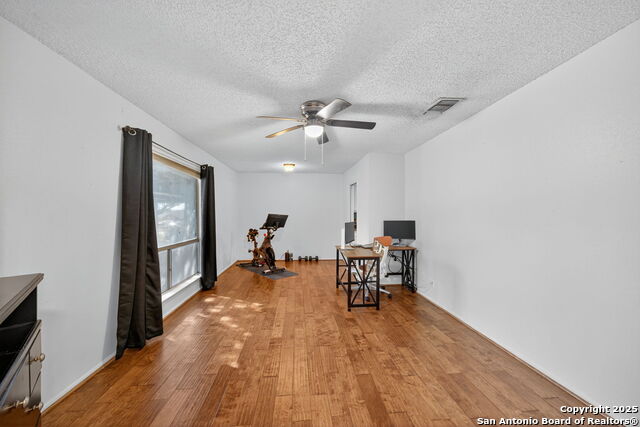 Image 13 of 21 For 4247 Bayliss