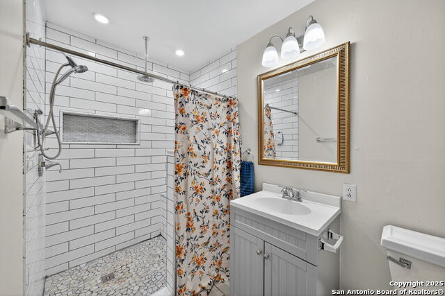 Image 15 of 21 For 4247 Bayliss