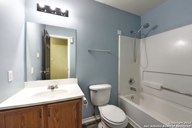 Image 7 of 13 For 8155 Heights Valley