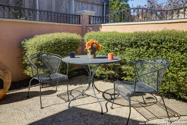 Image 2 of 34 For 1165 Legacy