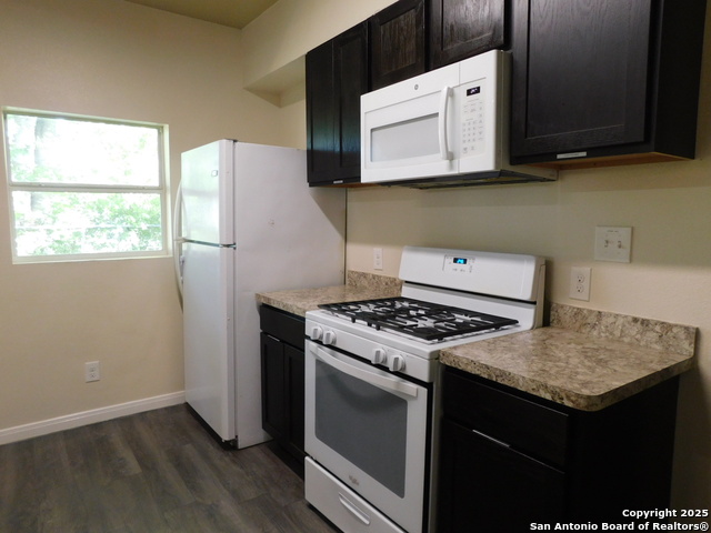 Image 10 of 20 For 503 Mitchell E 101