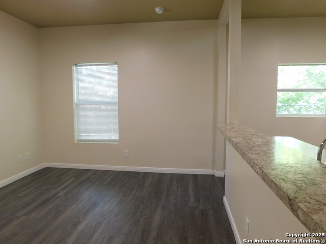 Image 14 of 20 For 503 Mitchell E 101