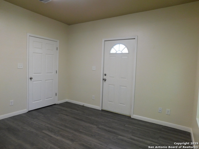 Image 15 of 20 For 503 Mitchell E 101