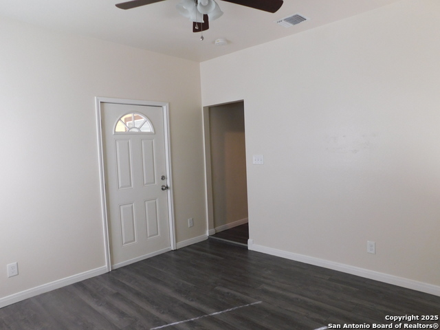 Image 2 of 20 For 503 Mitchell E 101