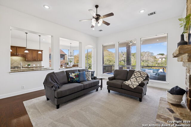 Image 13 of 50 For 13826 Palatine Hill