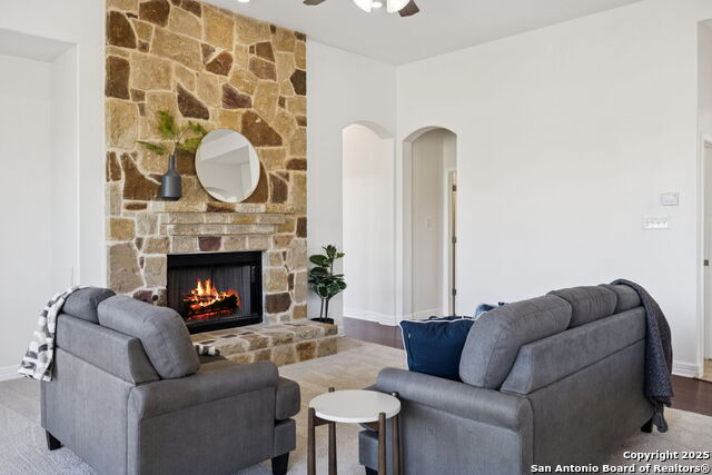 Image 15 of 50 For 13826 Palatine Hill