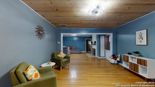 Image 11 of 37 For 146 Teakwood