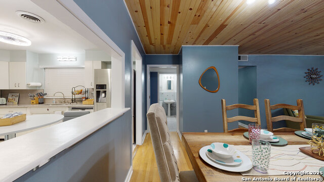 Image 30 of 37 For 146 Teakwood