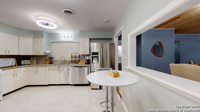 Image 35 of 37 For 146 Teakwood