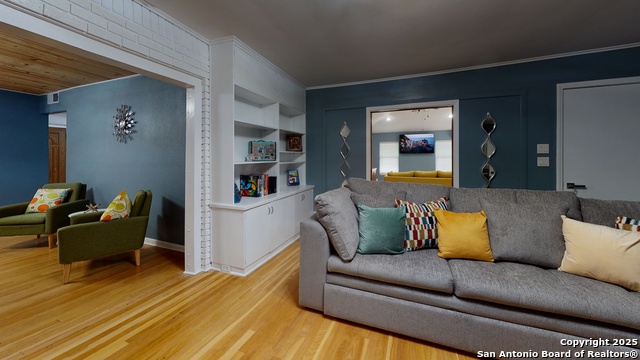 Image 9 of 37 For 146 Teakwood