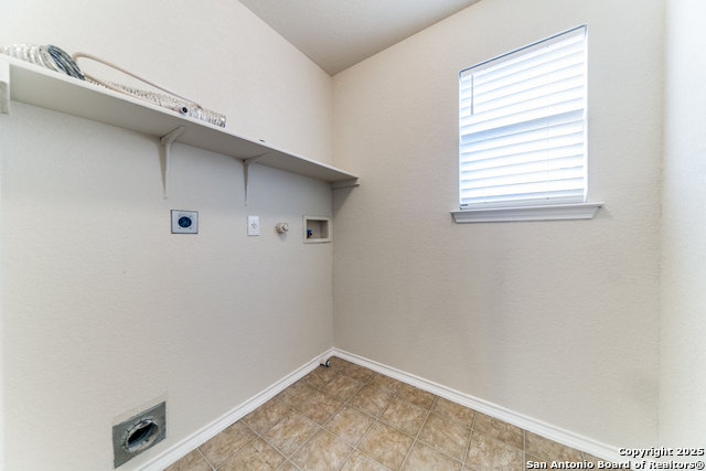 Image 20 of 24 For 133 Hampton