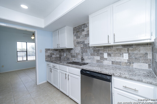 Image 10 of 26 For 8419 Echo Creek