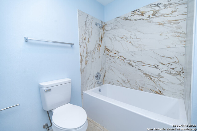 Image 18 of 26 For 8419 Echo Creek