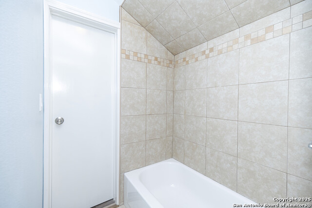 Image 23 of 26 For 8419 Echo Creek