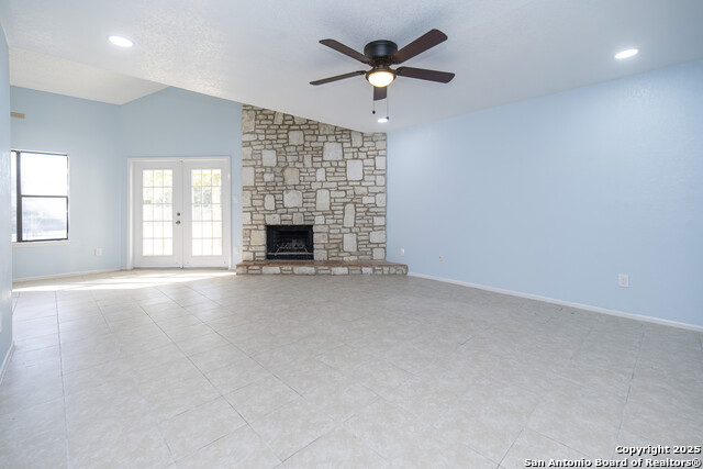 Image 4 of 26 For 8419 Echo Creek