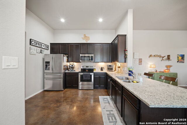 Image 23 of 27 For 1100-1102 Stanley