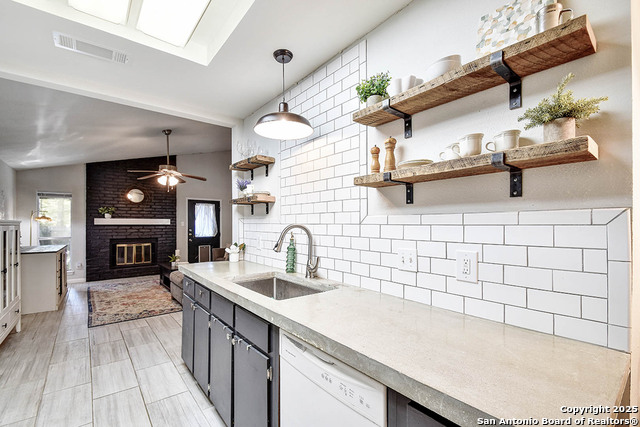 Image 14 of 26 For 937 Sundance