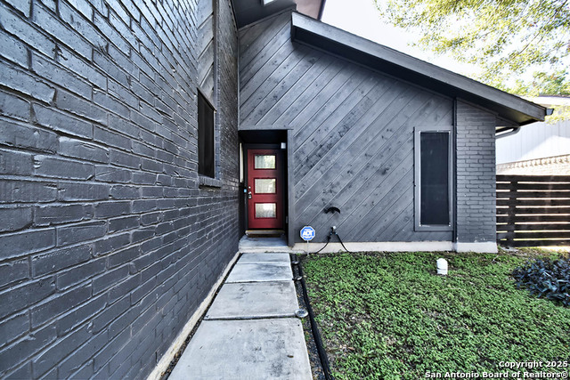 Image 3 of 26 For 937 Sundance