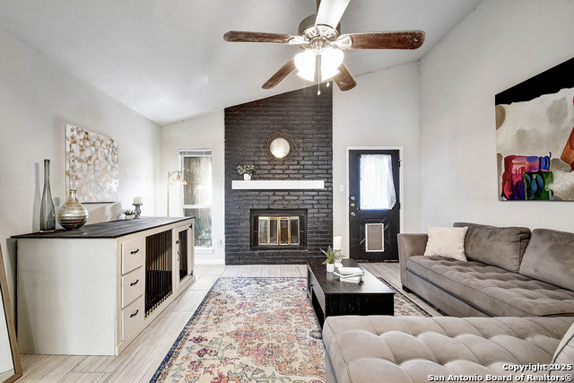 Image 5 of 26 For 937 Sundance