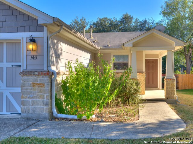 Image 2 of 26 For 143 Dusty Corral