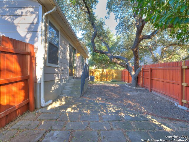 Image 23 of 26 For 143 Dusty Corral