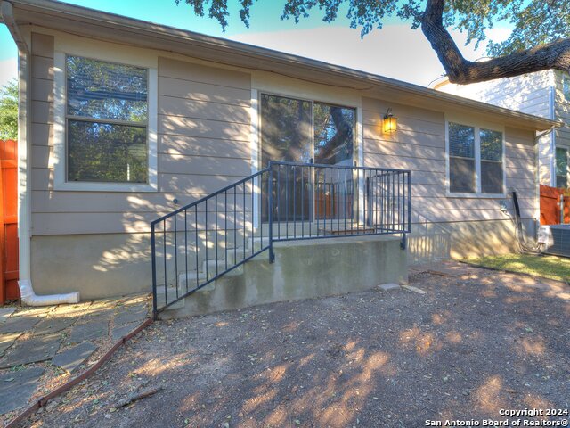 Image 24 of 26 For 143 Dusty Corral