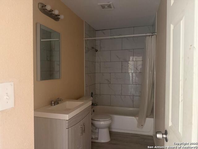 Image 6 of 7 For 3718 Pleasanton Rd.  2-201