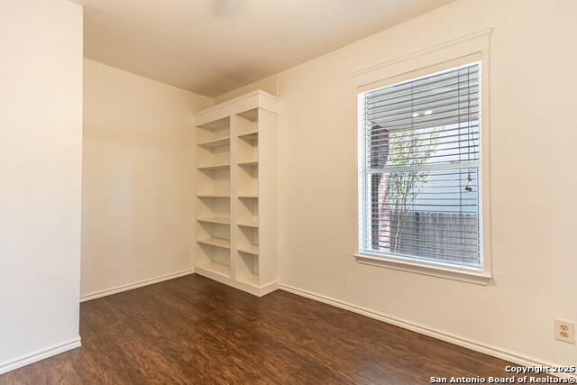 Image 20 of 33 For 10022 Sandbrook Hill