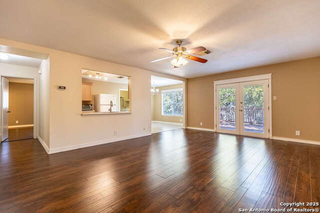 Image 4 of 33 For 10022 Sandbrook Hill